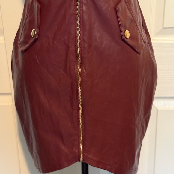 Elegant Burgundy Strapless Mini Dress - Picture 3 of 6